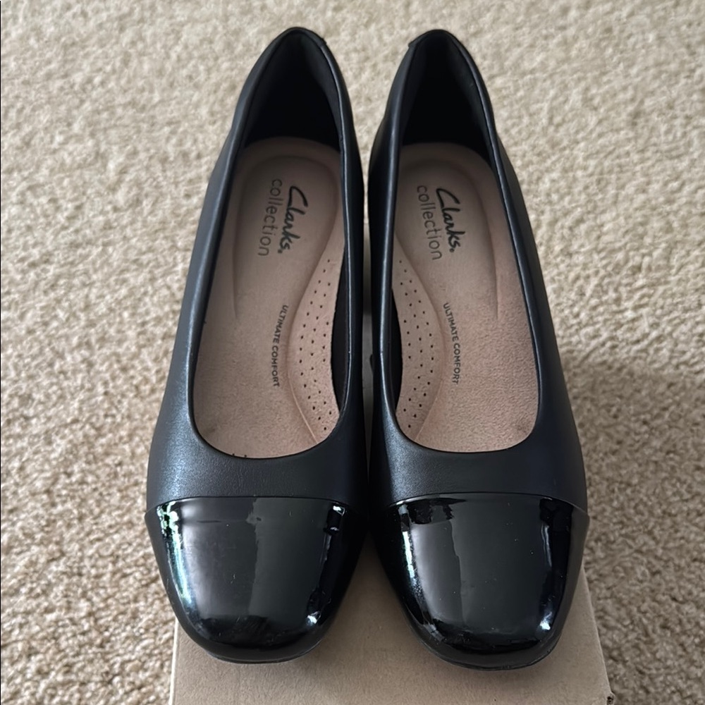 Clarks Black Low Heel Pumps - Picture 5 of 7